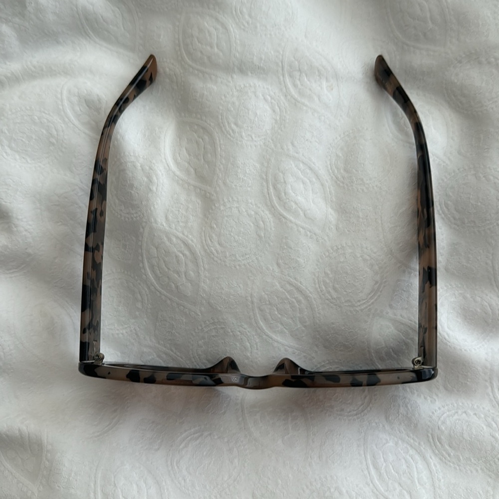 Sunglasses - Picture 3 of 5